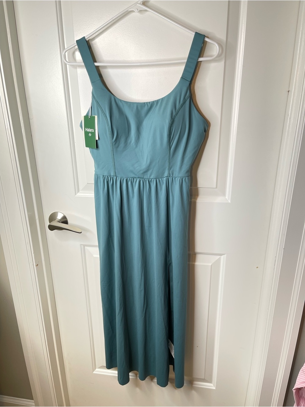 Halara Softly Zero Airy Midi dress. Size M - Picture 8 of 10